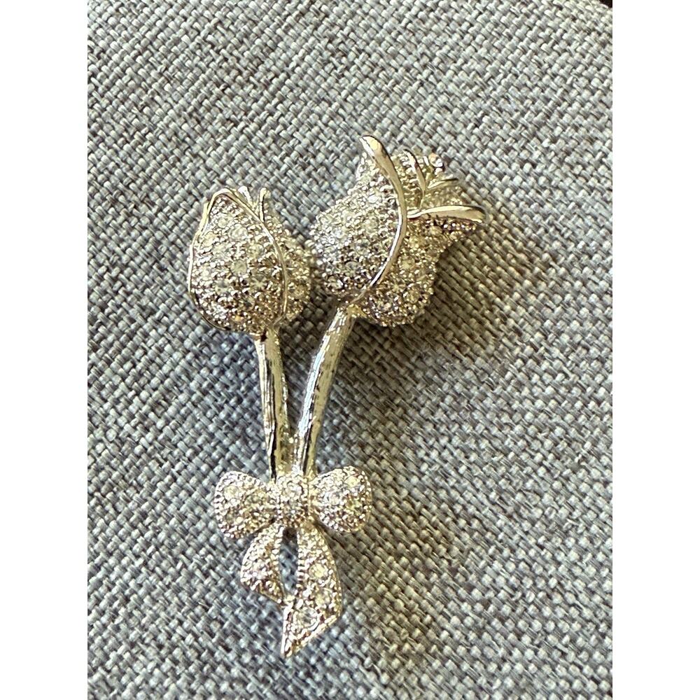 Vintage Rhinestone Rose Long Stem Brooch Scarf Lapel Pin Silver Tone Cocktail